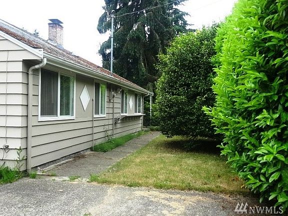 2nd image of 1205 S 200th St