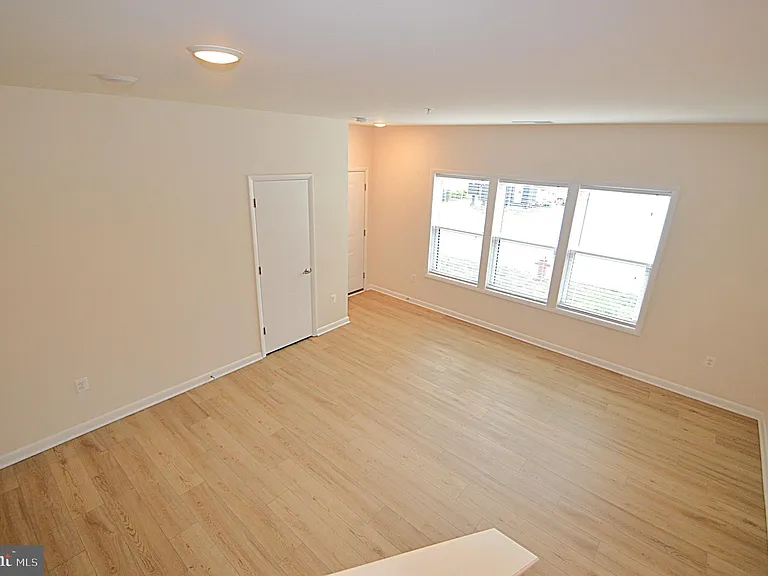 20508 Milbridge Ter — Photo 18