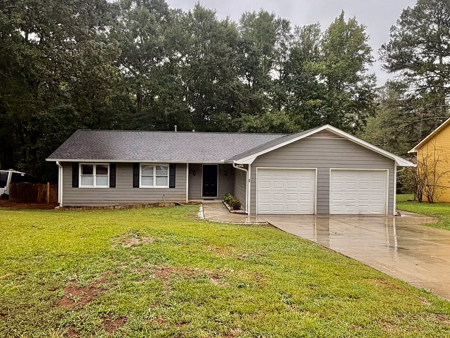 3 bed, 2.0 bath, 1501 sqft, $2,000 — Photo 2
