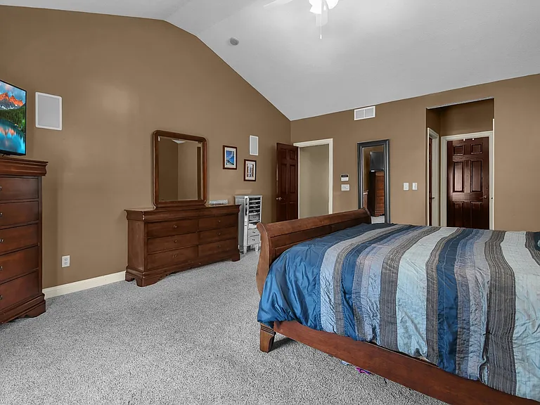 5464 Sandy Dr — Photo 13
