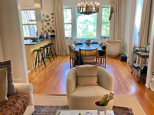 Rented by Nest Seekers International | media 26