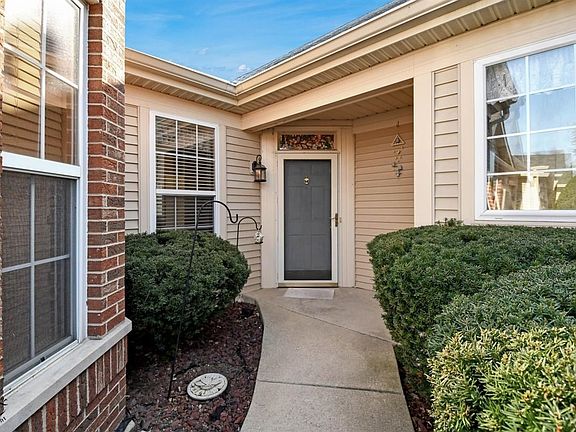 2nd image of 21121 W Cypress Ct
