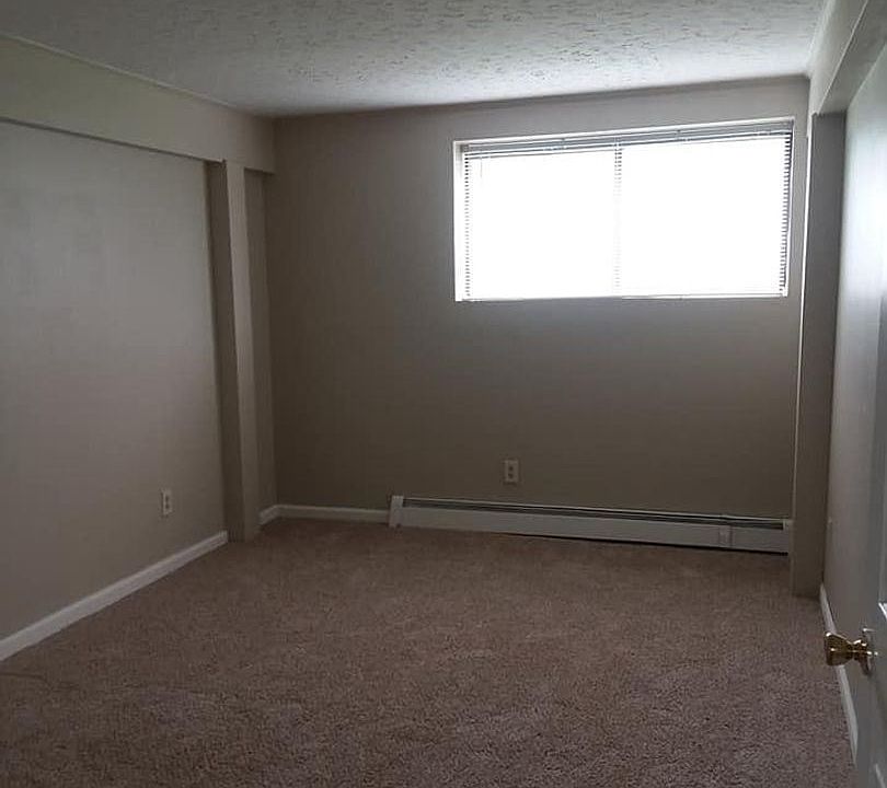 2nd image of 116 Newbury Hollow Ln #4825321