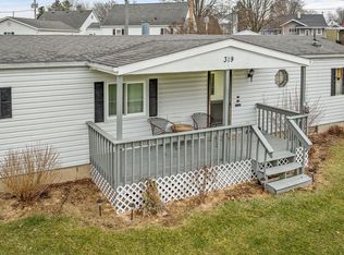319 N Turner St, Davis, IL 61019