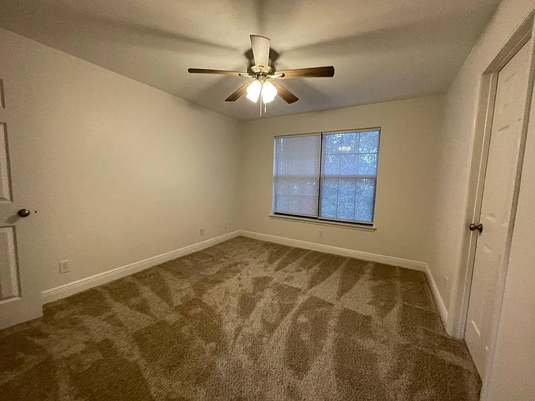 3720 Donovan Dr #C — Photo 18