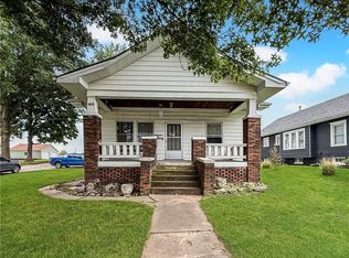 601 W 22nd St, Higginsville, MO 64037