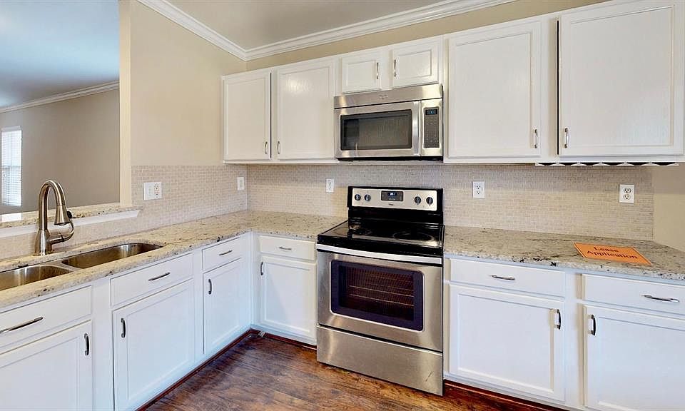 1st image of 2237 Red Oak Dr