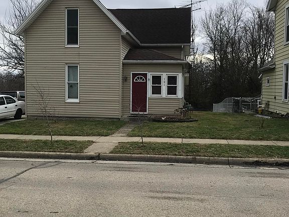 2nd image of 121 E Race St