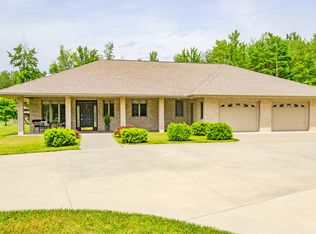 3075 E Sherry Ln, Midland, MI 48642