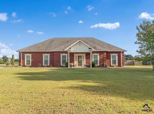 264 Lillian Dr, Byron, GA 31008