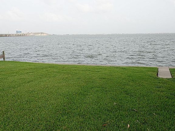 58' Waterfrontage
Gulf View