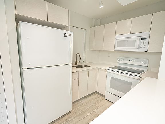 3rd image of 810 Salzedo St Unit 14