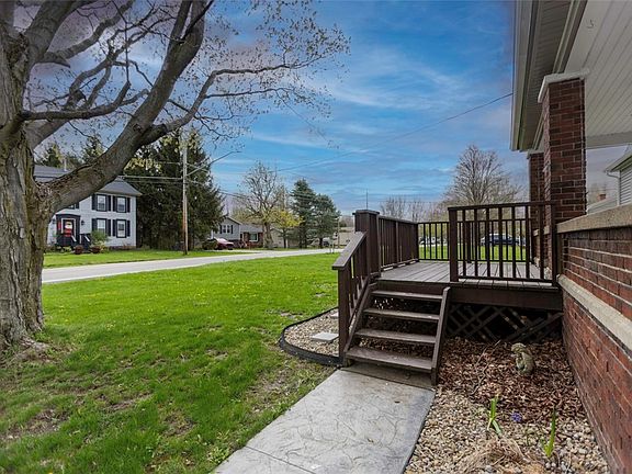3rd image of 6224 Versailles Rd