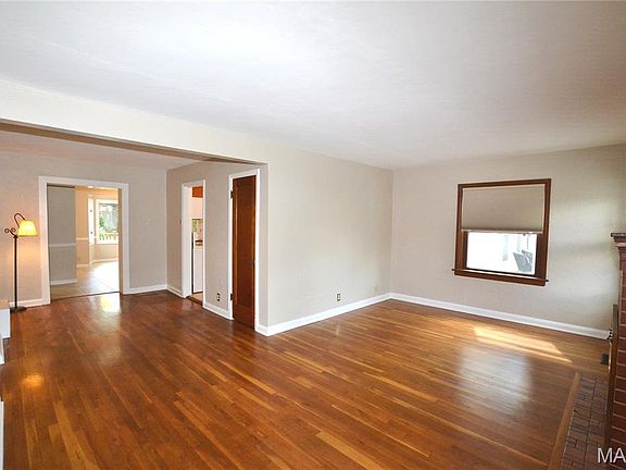 4th image of 428 Julian Pl