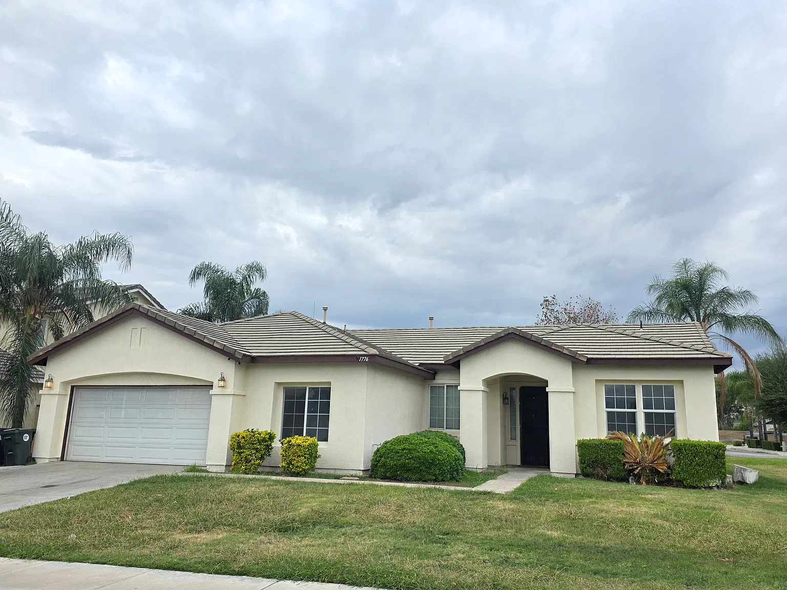 4 bed, 1624 sqft, $3,300 — Photo 2
