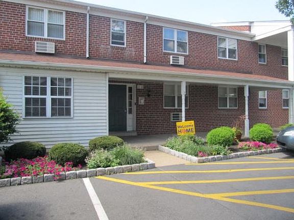 2nd image of 371 Plaza Blvd APT 43