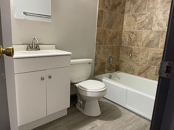 3rd image of 4330 W Park Lane Dr #2C
