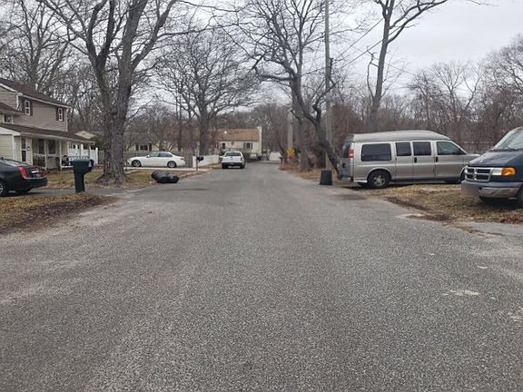 4th image of 201 Longfellow Dr