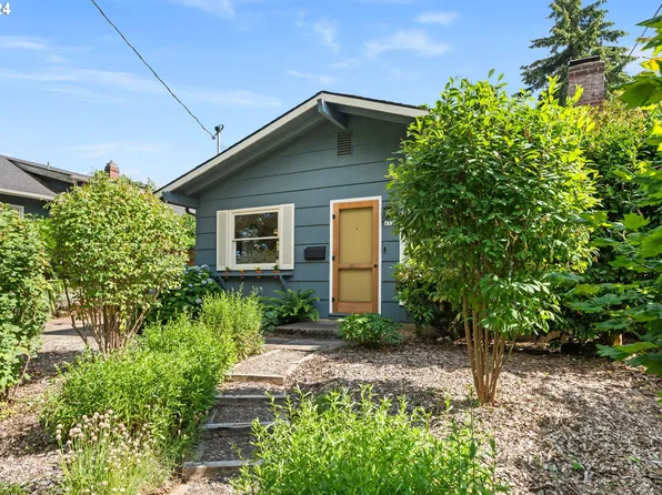 4322 SE Mitchell St, Portland, OR 97206