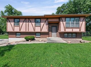4924 Welborn Ln, Kansas City, KS 66104