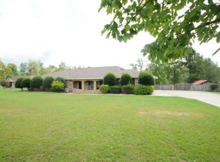 54 E Lakeview Dr, Columbia, MS 39429