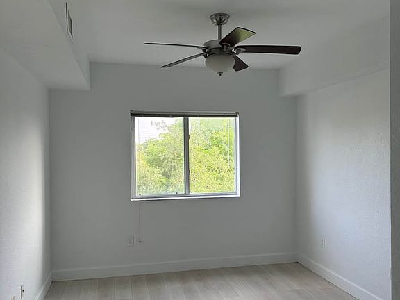 4th image of 6001 SW 70th St APT 451