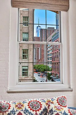 Sold by Sotheby's International Realty | media 11