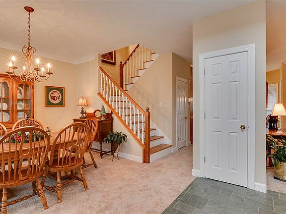 4th image of 206 Stonington Dr