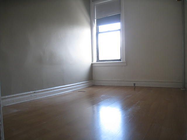 2nd image of 3119 32nd St APT 10
