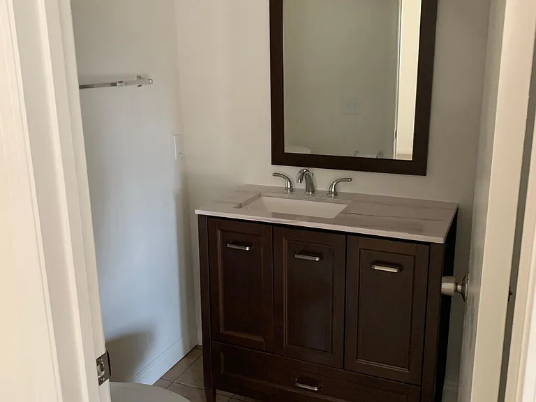 937 N Louise St #8 — Photo 13