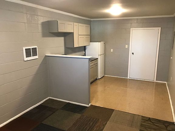 2nd image of 203 Morton St #4