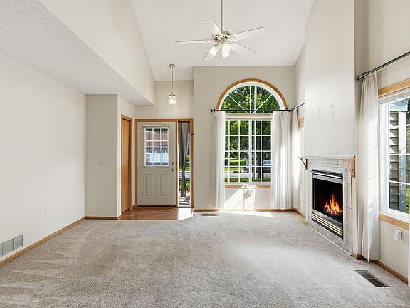 2nd image of 2206 Foxglove Way