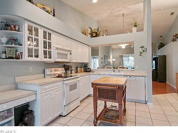 4th image of 5806 Greenwood Cir #72