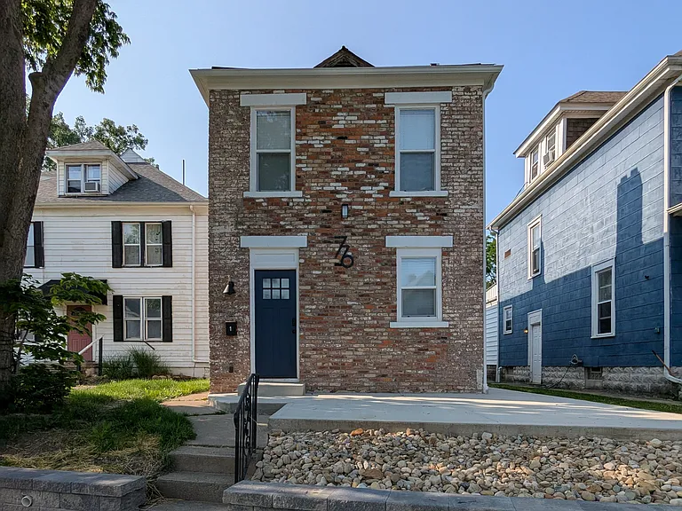 76 E Blake Ave #1 — Photo 1