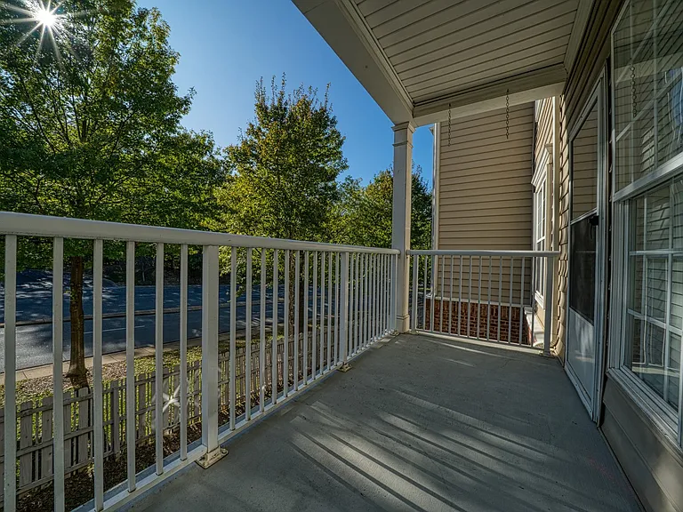 3246 Margellina Dr — Photo 35