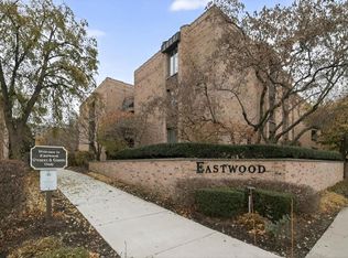 1818 E Shorewood Blvd UNIT 310, Shorewood, WI 53211