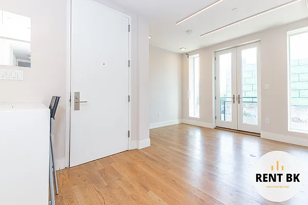 Rented by RENTBK LLC | media 4