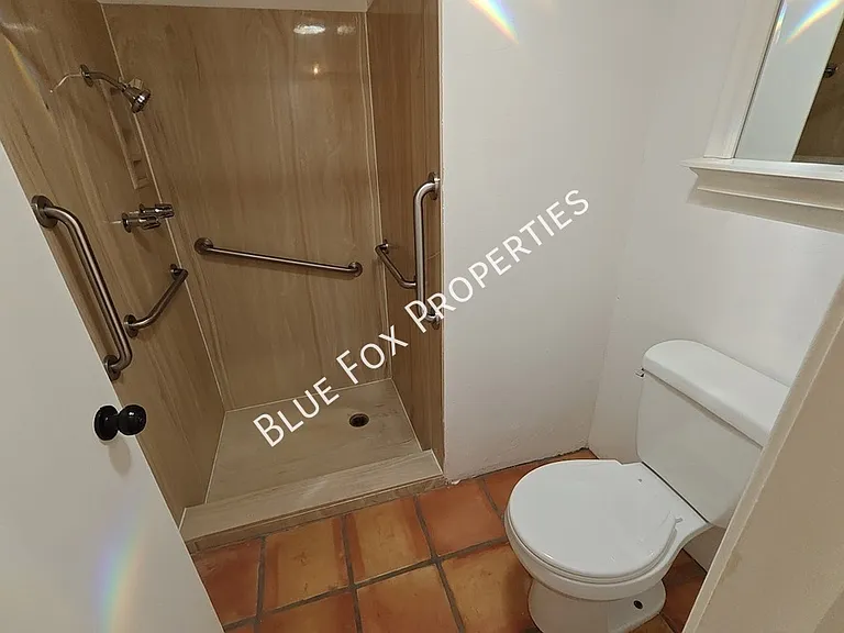 2781 W Calle Carapan — Photo 41
