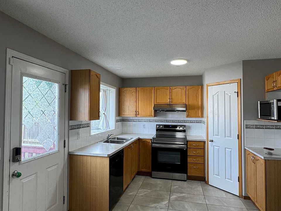 1st image of 671 Taradale Dr NE