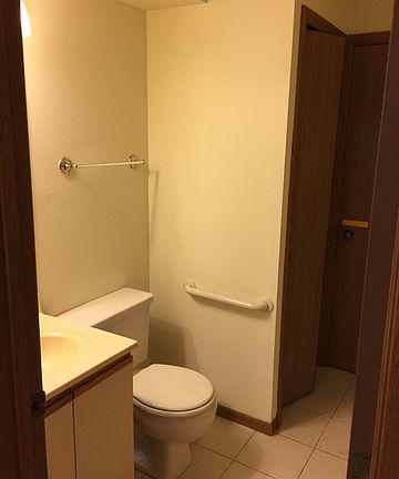 4th image of 3 Cedar Ct APT 1