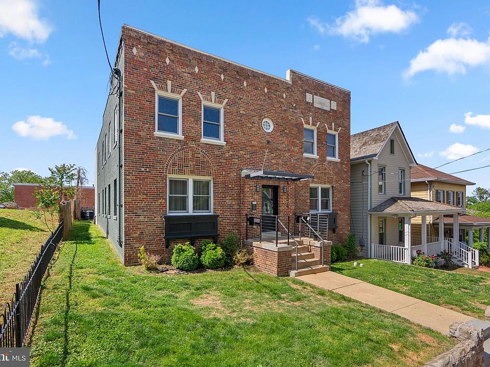 1st image of 2325 High St SE APT 3
