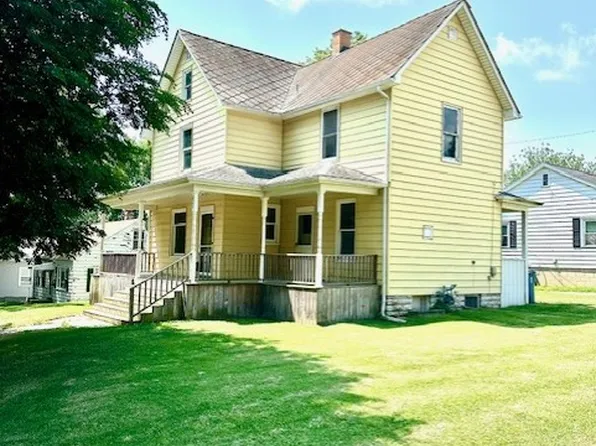 629 N Jefferson Ave, Dixon, IL 61021