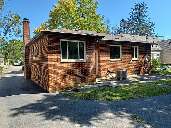 3rd image of 2697 Berrell Ave