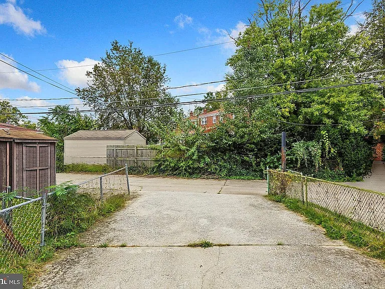 1141 Gloria Ave — Photo 22