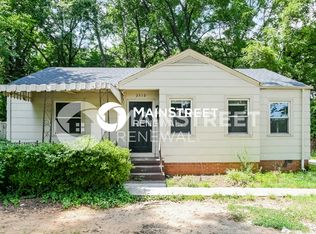 2512 Revolution Park Dr, Charlotte, NC 28208