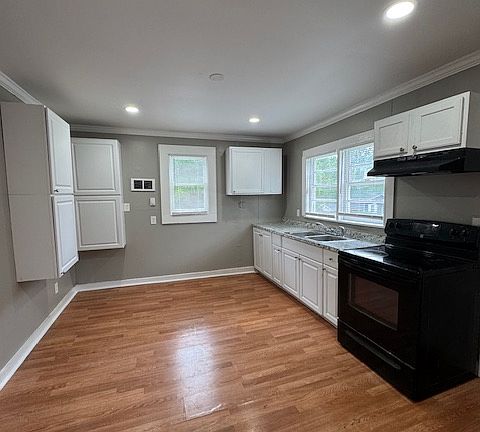 5th image of 511 S 12th St