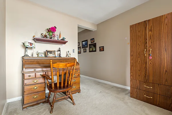 Sold by Remax Edge | media 30