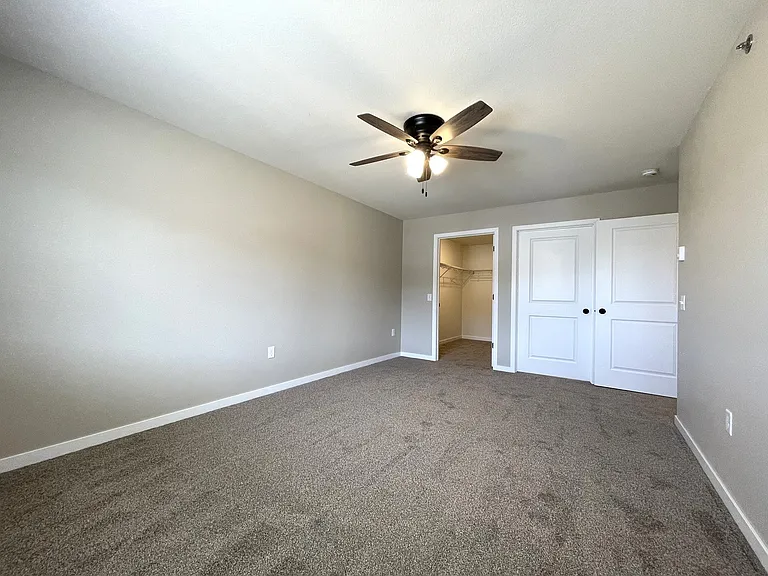 Gateway Place Apartments — Photo 122