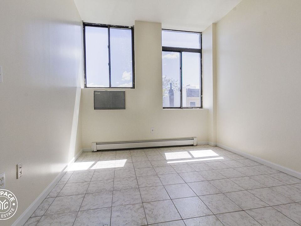 2nd image of 714 Seneca Ave APT 202