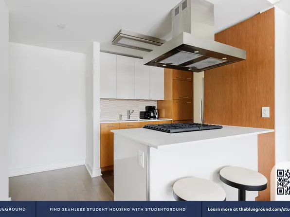 450 West 42nd Street image 11 of 34